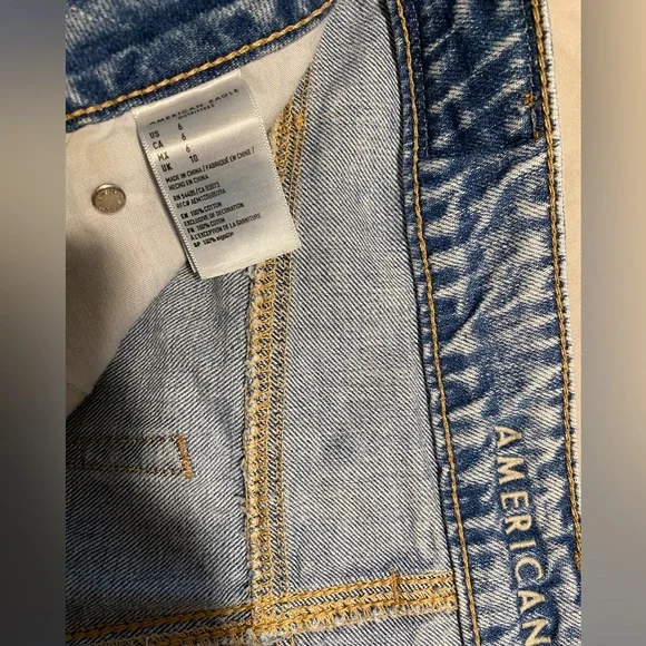 American Eagle Denim Shorts SIZE 6 - Picture 5 of 7
